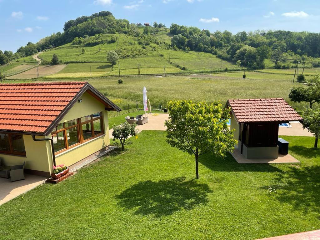 Ruralna Kuca 'Villa Zagorka' Za Odmor Sa Bazenom I Bocalistem Donja Pacetina エクステリア 写真