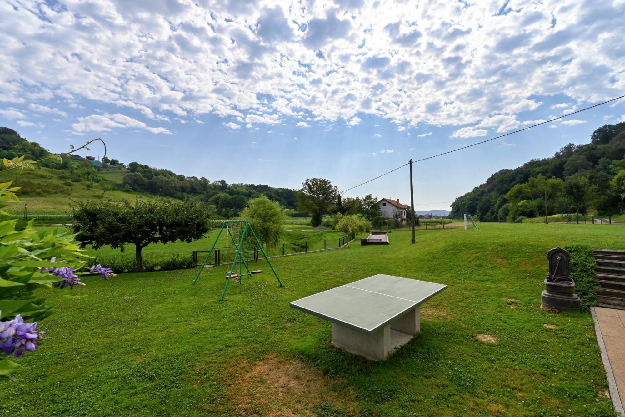 Ruralna Kuca 'Villa Zagorka' Za Odmor Sa Bazenom I Bocalistem Donja Pacetina エクステリア 写真