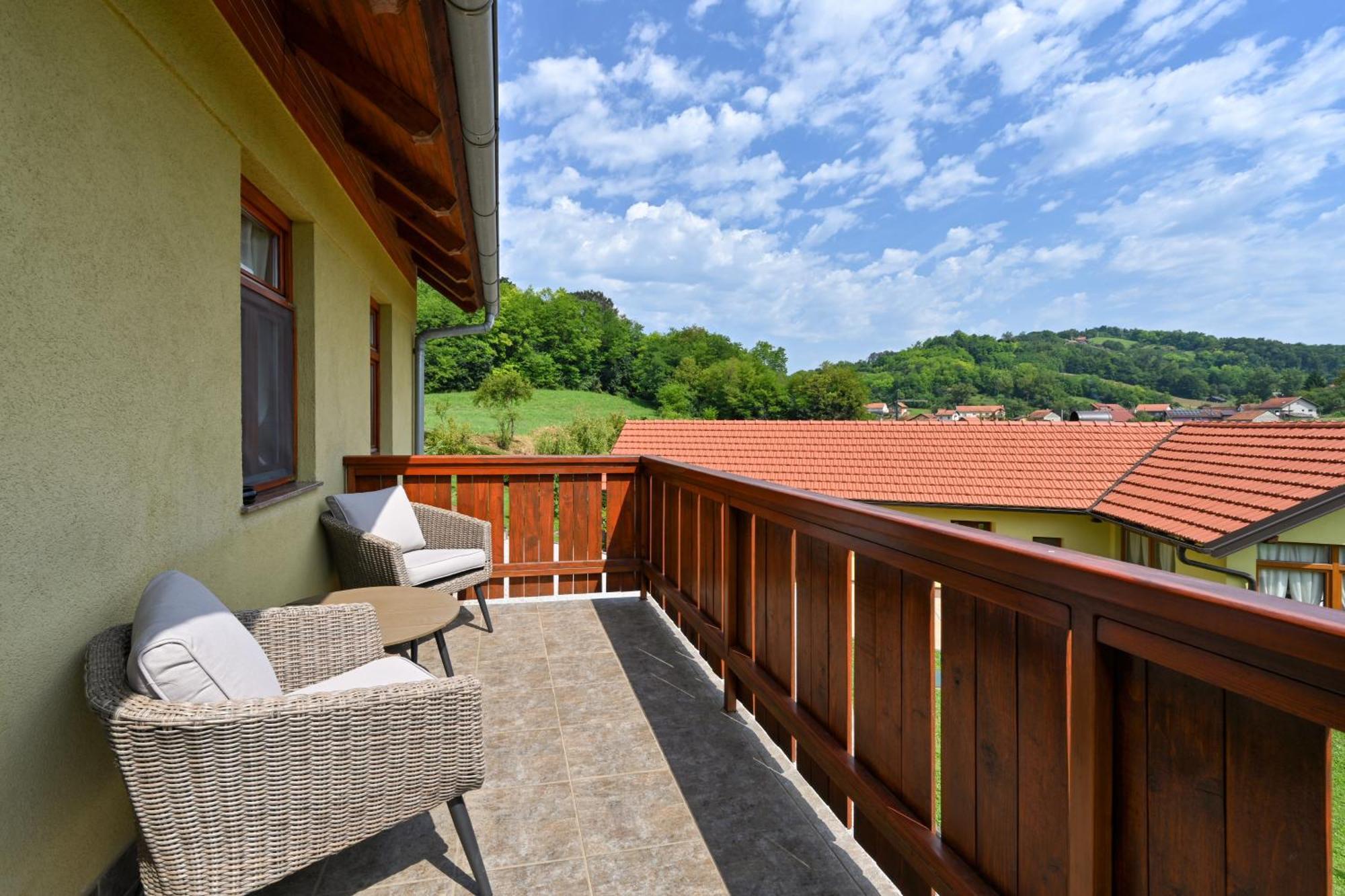 Ruralna Kuca 'Villa Zagorka' Za Odmor Sa Bazenom I Bocalistem Donja Pacetina エクステリア 写真