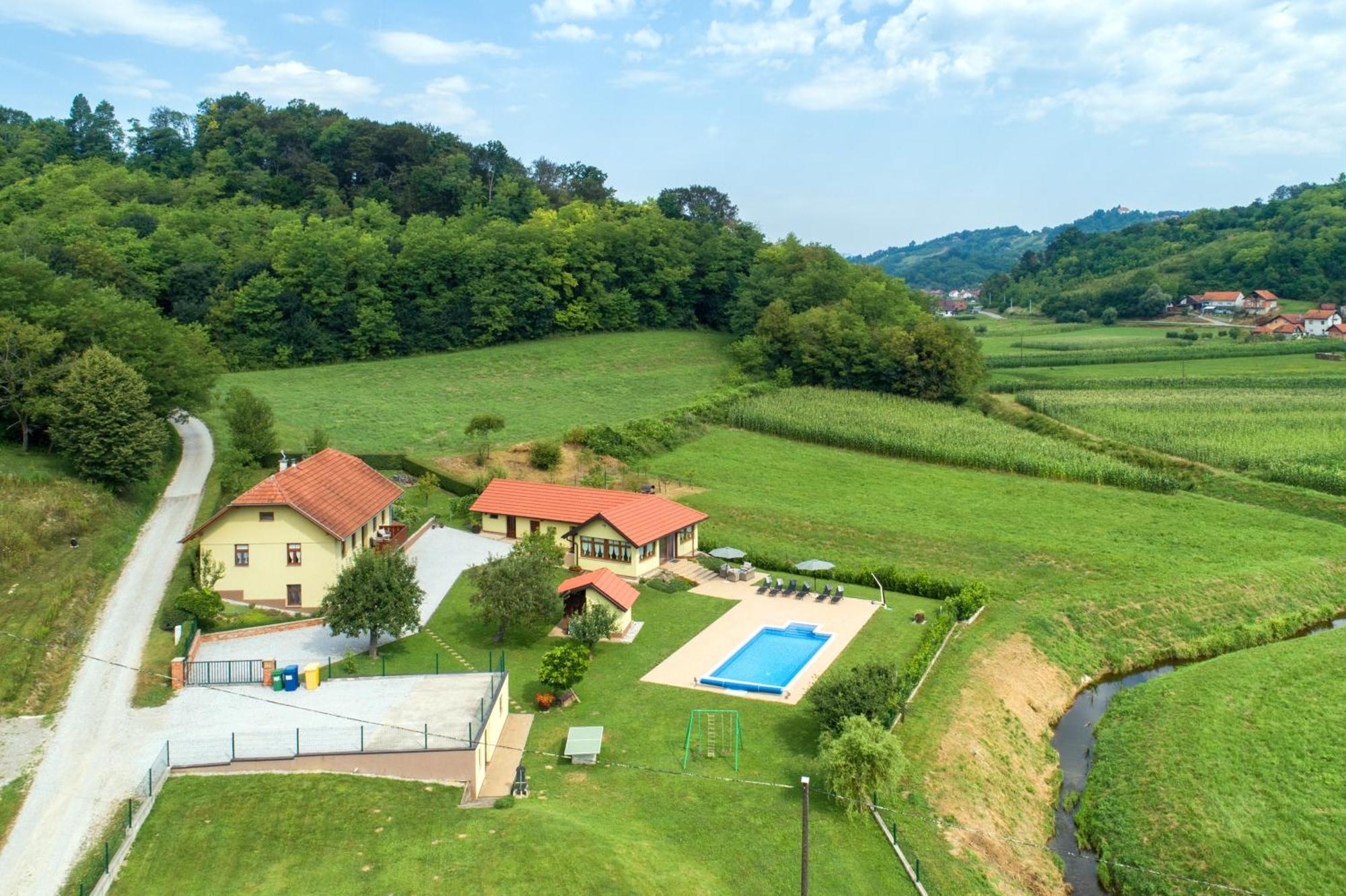 Ruralna Kuca 'Villa Zagorka' Za Odmor Sa Bazenom I Bocalistem Donja Pacetina エクステリア 写真